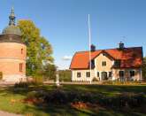 Large Castle wing by lake Baven