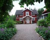 Charming cottage on a small farm with pool