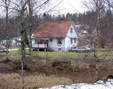 Trivsamt villa i natursknt omrde