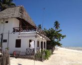 Bungalow right on the Beach